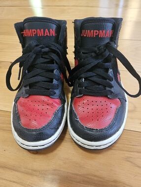 Jump Black and Red Kids High-Top Sneakers